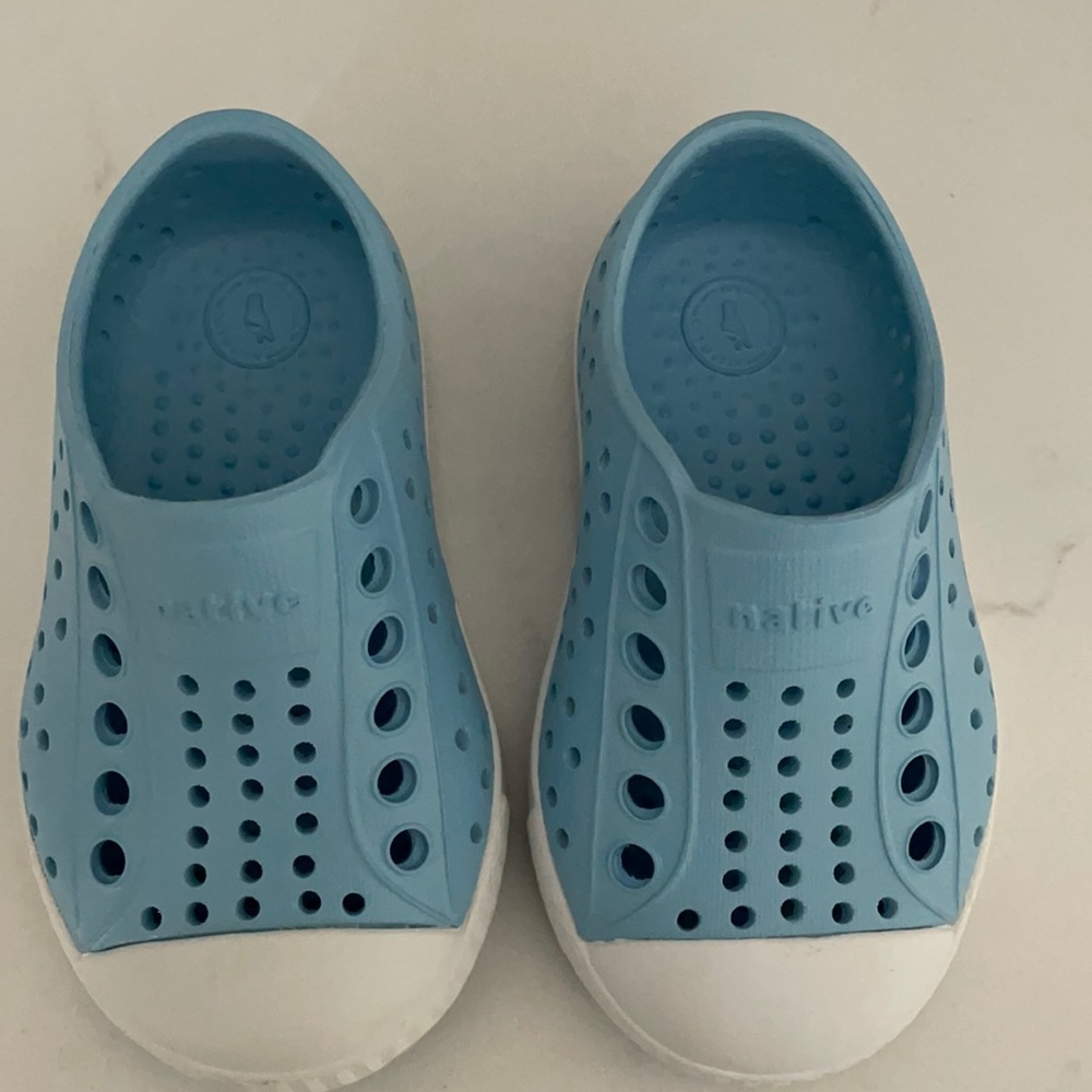 Tried on once native size 4 shoes for toddler